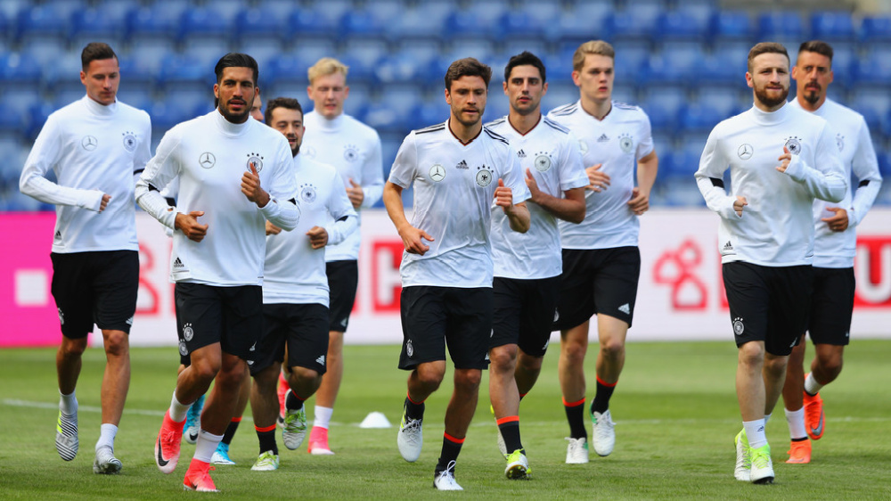 韩国队力克德国队，奥恰洛夫统治全场