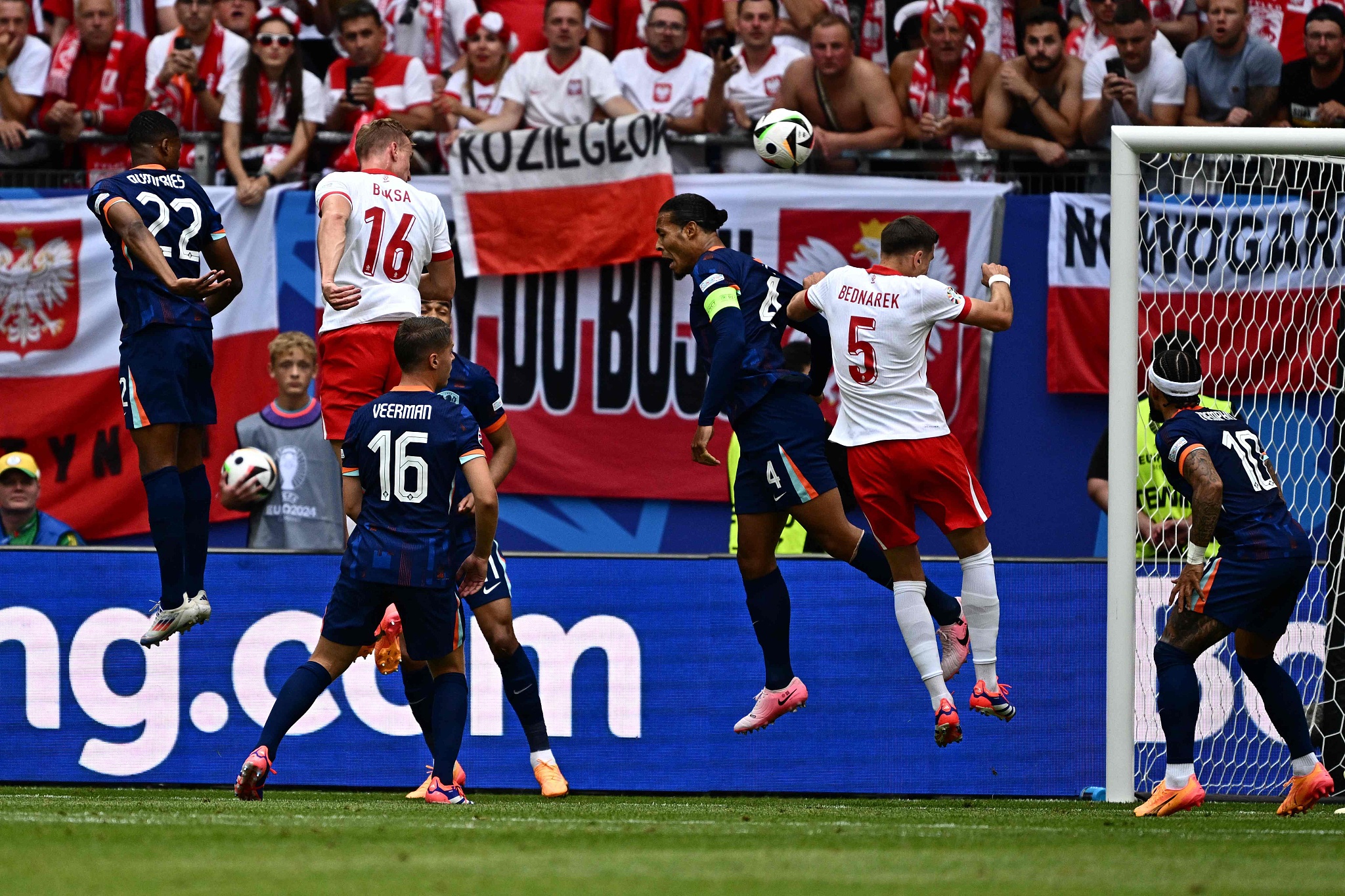 荷兰鏖战波兰，阿尔瓦雷斯点燃赛场